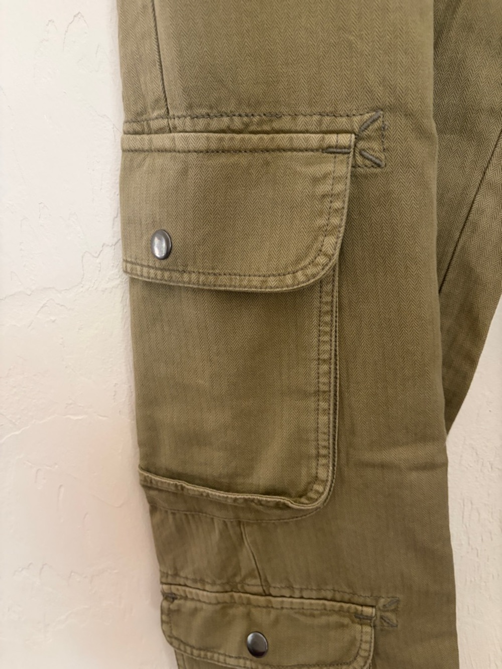 Free People/We The Free Olive Tahiti Pull On Cargo Pant. Worn Once! Like New! - Picture 9 of 10